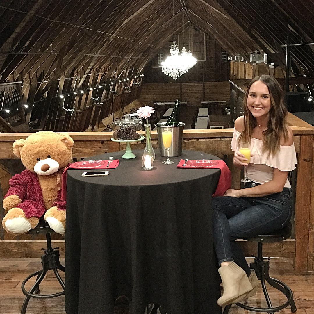 Our first Valentines Day when Adam surprised me at the Barn (my first time ever being there!)
February 14, 2018