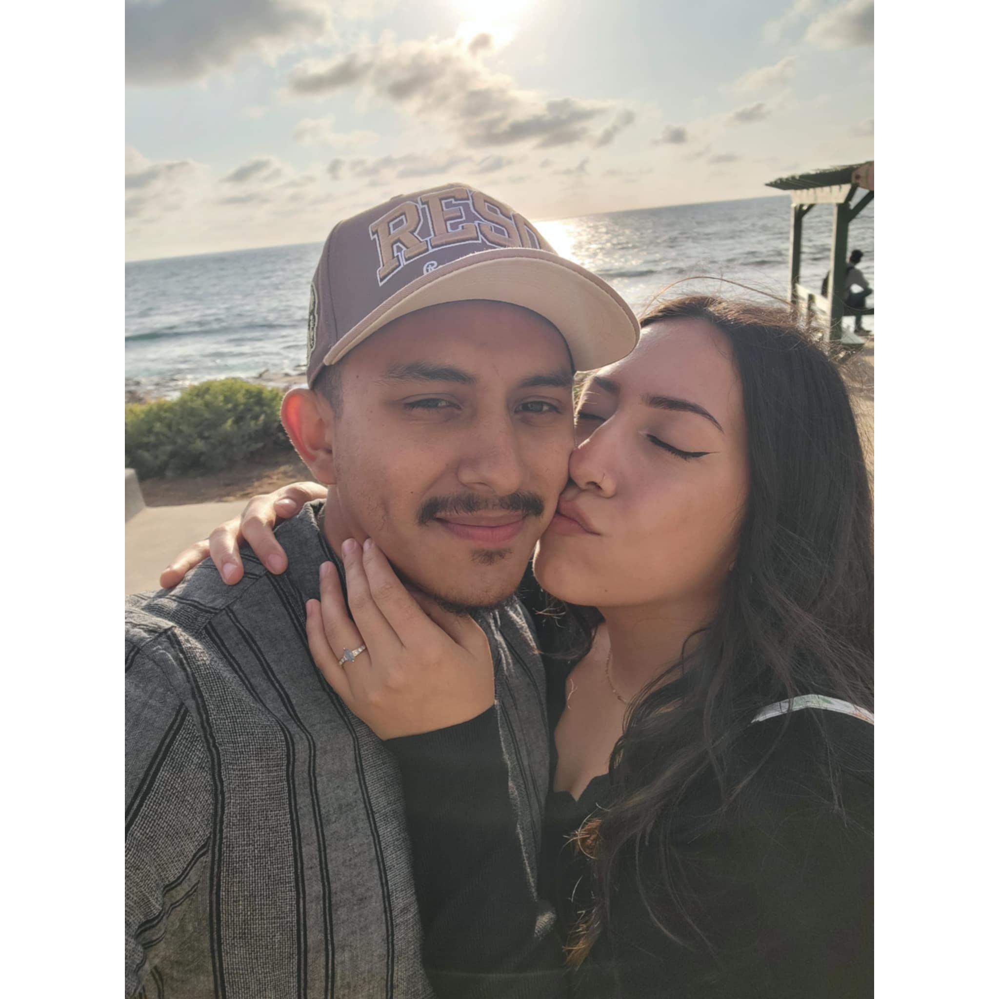 Picnic at the beach, we love doing picnics!