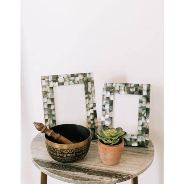 Charcoal Grid Frame (MD)