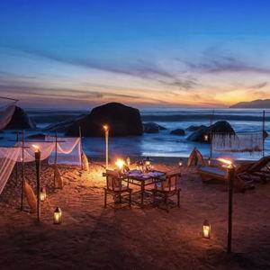 Honeymoon Candlelit Oceanfront Dinner for Two