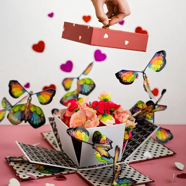 Love Explosion Cake Gift Box