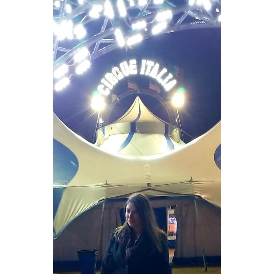 Cirque Italia - Catching a little Italian water circus on a whim