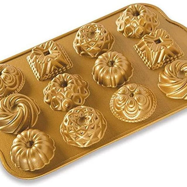 Nordic Ware Charms Cast Bundt Pan, 1.2 Cup Capacity, Gold