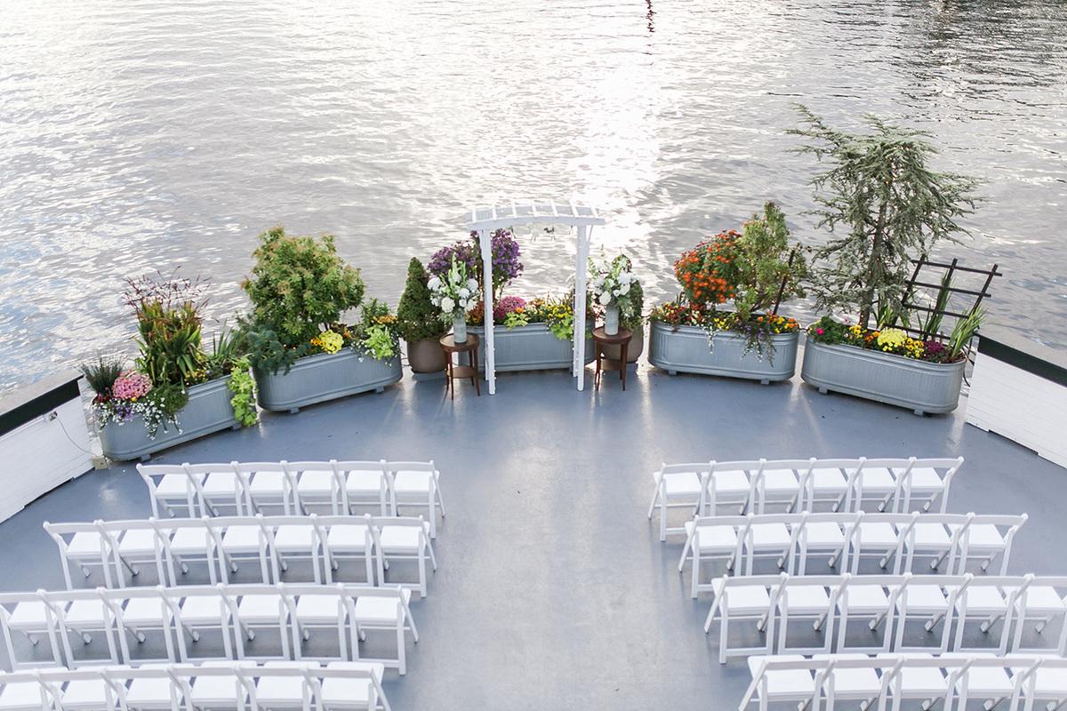 The Wedding Website of JULIA BISHOP and DERRICK WAN