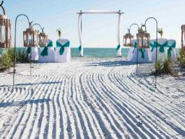 The Wedding Website of Nikki Roesch and Danny Mulvin