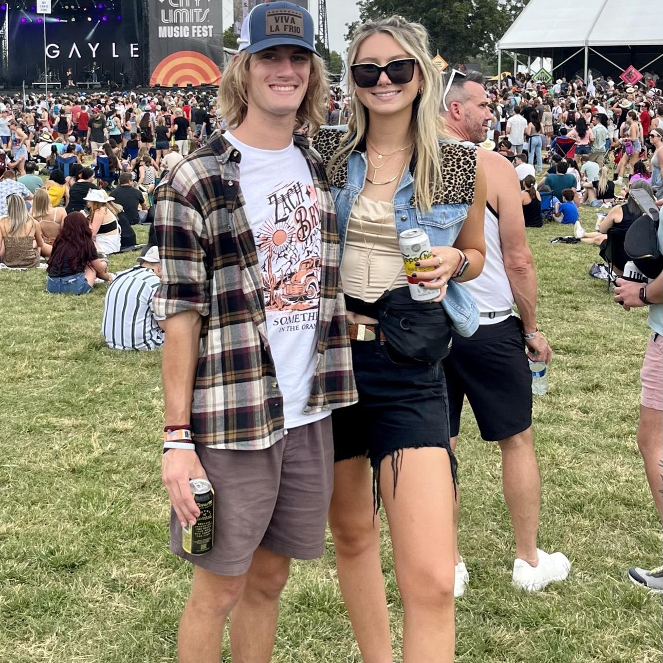 ACL 2022 Day 1 with Michael + bridesmaid, Elizabeth - 10.07.22