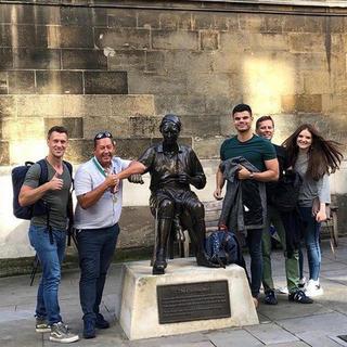 Roman & Medieval Private Half-Day Black Cab Tour for 2 - London