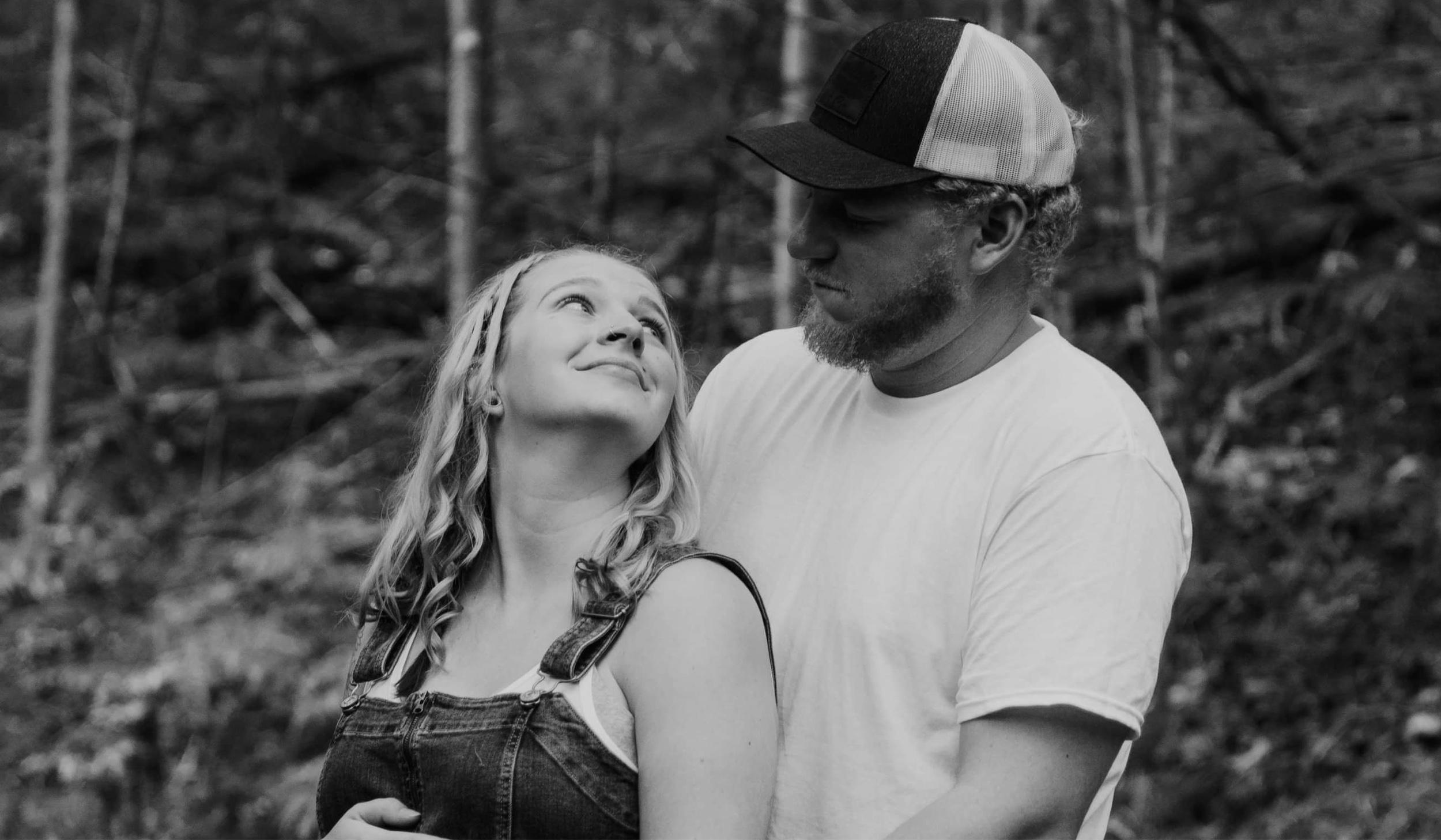The Wedding Website of Hannah Hayes-Butterfield and Dacoda Shawn