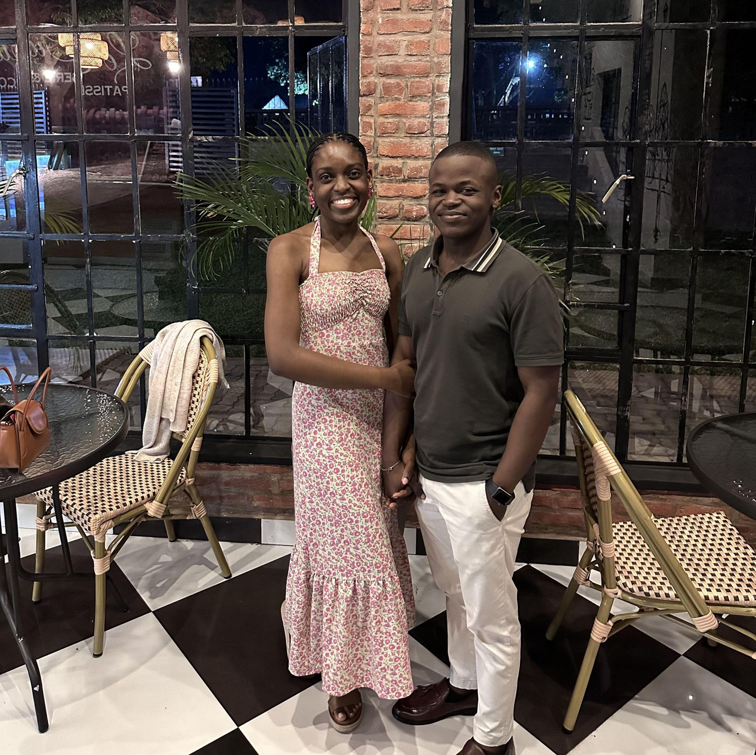 Moments before the proposal! Ndo was so fussy here, no clue what was about to hit her