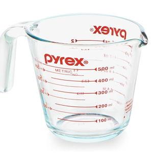 2 Pyrex Liquid Measuring Cups