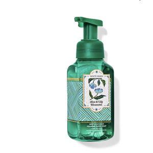 Bath and Body Works Foaming Hand Soap- Aloe & Lily Blossoms