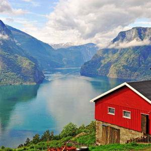 Honeymoon Pt. 1: Days in Norway