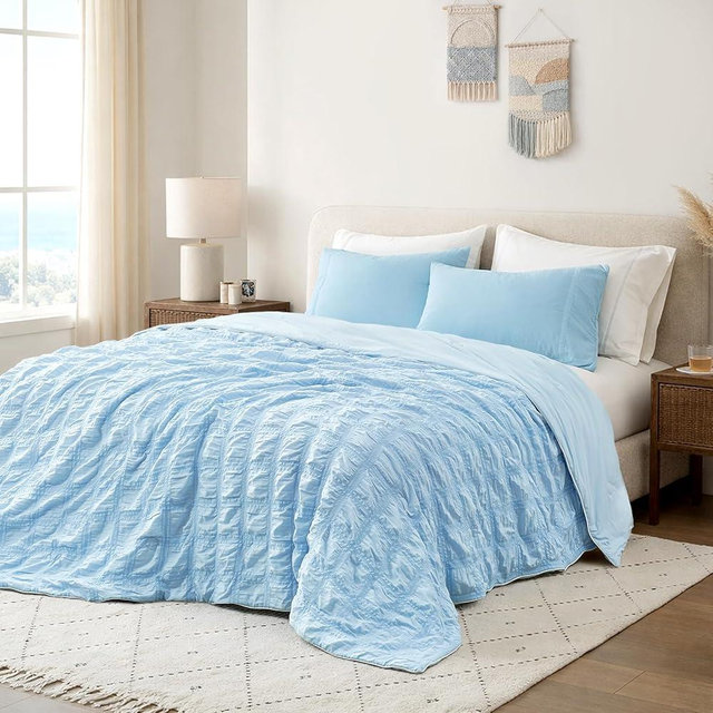 Cozy Bliss Cooling Comforter Seersucker Plaid King Size, Q-Max 0.45 Lightweight Cooling Blanket, Breathable Silk Smooth Summer Bedding Quilt for Hot Sleepers Night Sweats Blue
