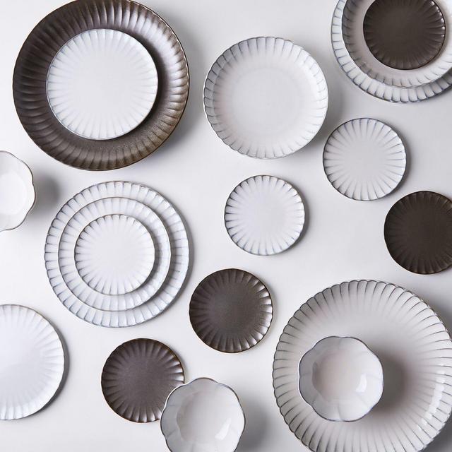 Inku Scalloped Ceramic Dinnerware (Set of 3)