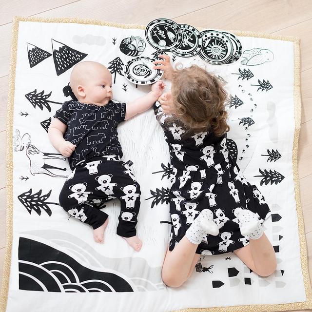 Wee Gallery Explore Organic Playmat
