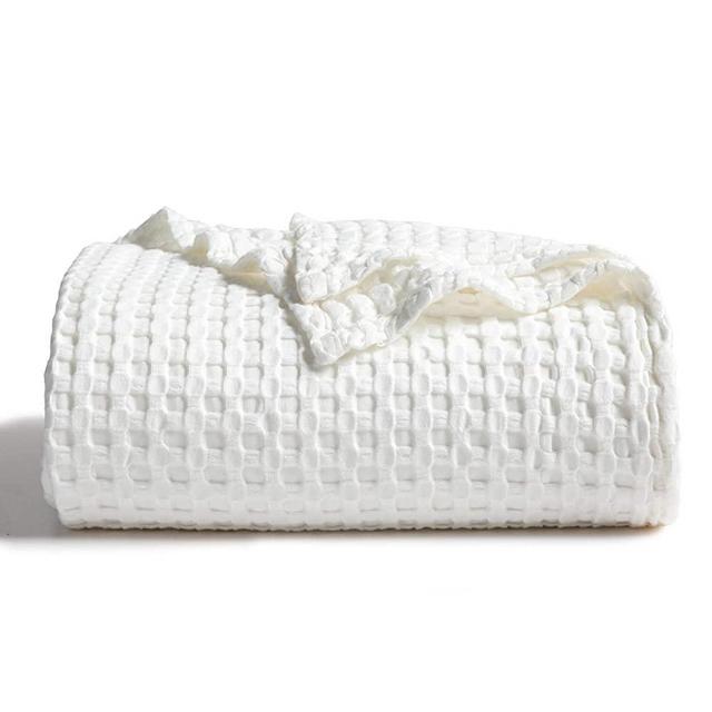 Bedsure 50% Cotton 50% Bamboo Blanket, Waffle Weave Blanket for Couch/Bed, Soft Lightweight Blanket for All Season(King Size, 104 x 90'', White)