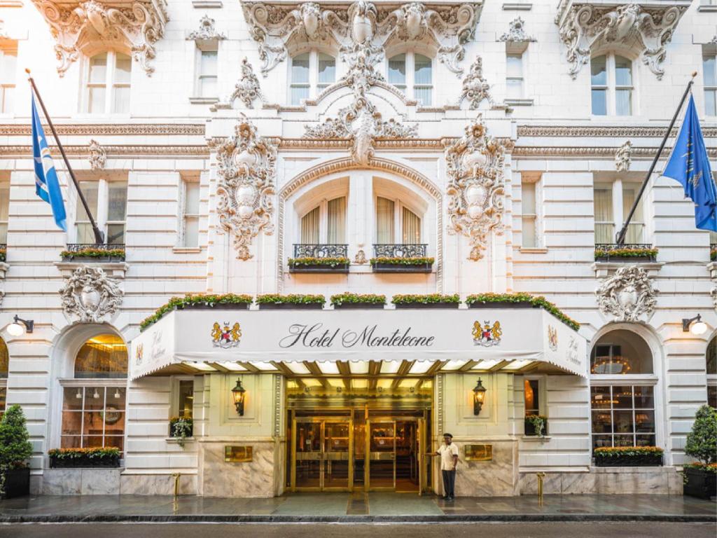 The Wedding Website of Caroline Cerminaro and Colin Hansen