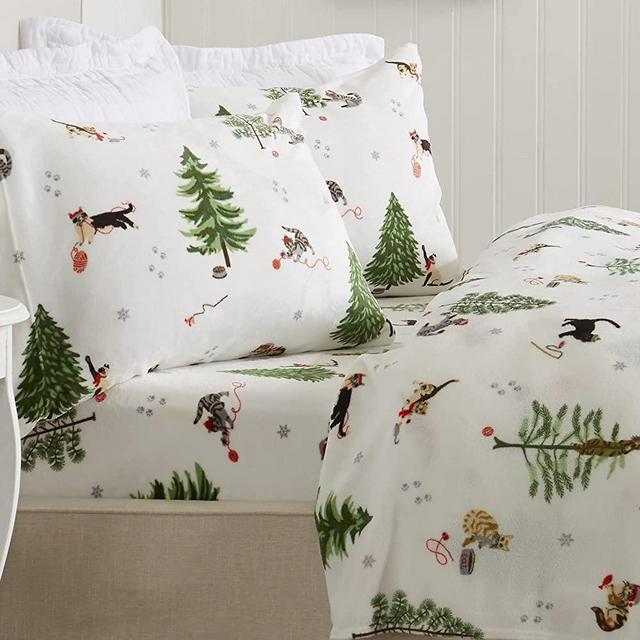 Extra Soft Cozy Velvet Plush Printed Sheet Set. Deluxe Bed Sheets with Deep Pockets. Velvet Luxe Collection (Full, Winter Cats)