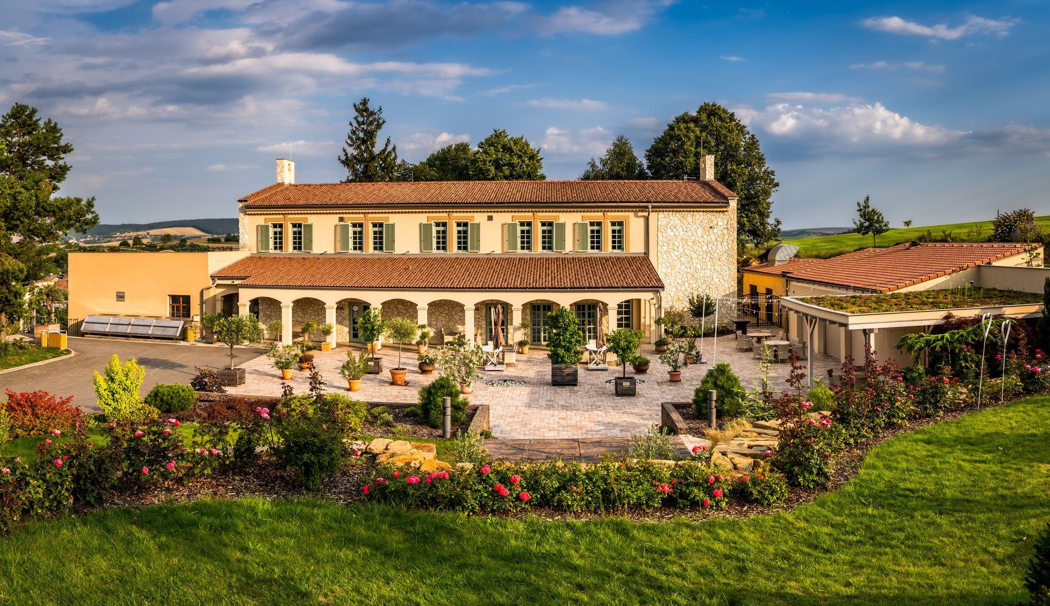 The Wedding Website of James Christopher Fletcher and Charlotte Michaela Fletcherova