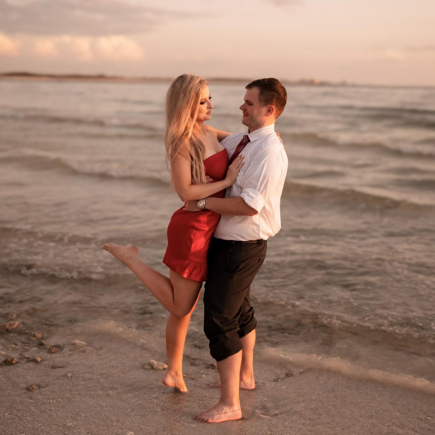 A picturesque evening on Honeymoon Island.