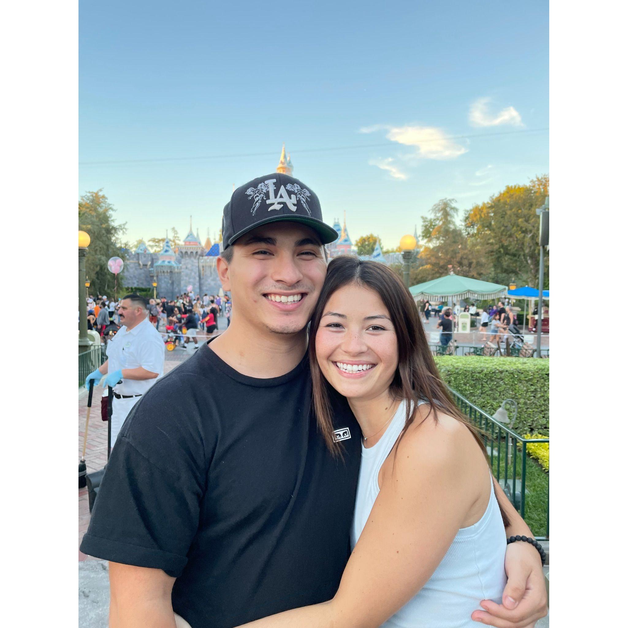 A classic Disneyland photo!