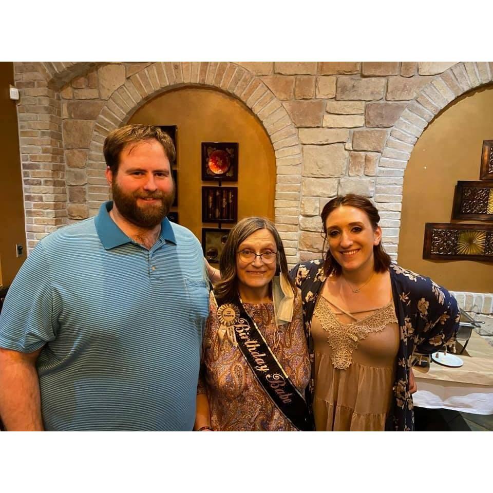 Celebrating the mom of the bride's 60th birthday