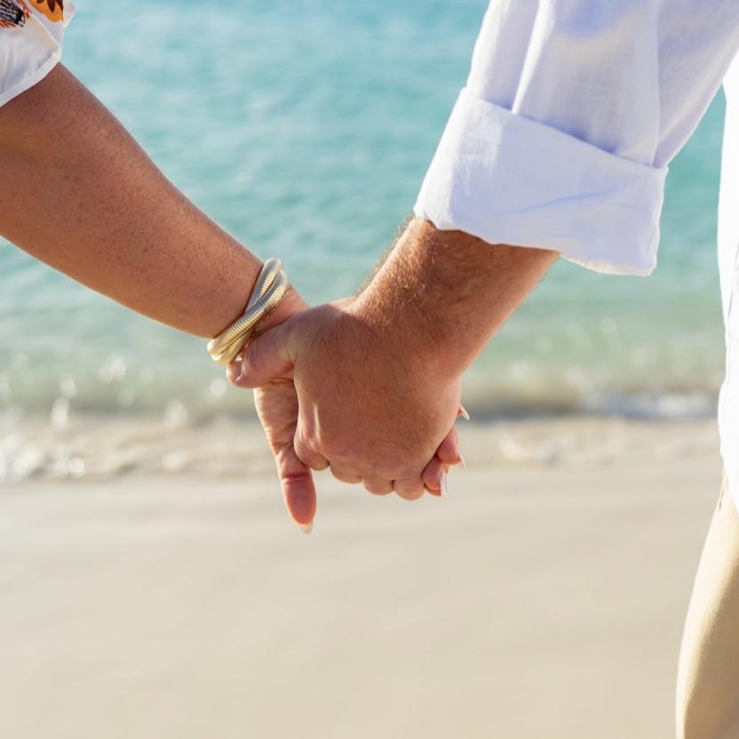 Join us in an extended weekend by the sea in celebration of love, family and friendship!