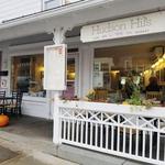 Hudson Hil's Café
