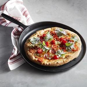 Williams Sonoma Cast-Iron Pizza Pan