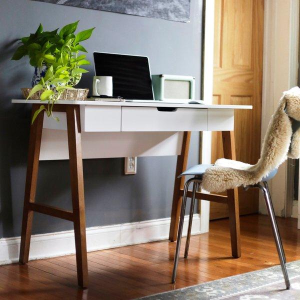 Melinda Desk