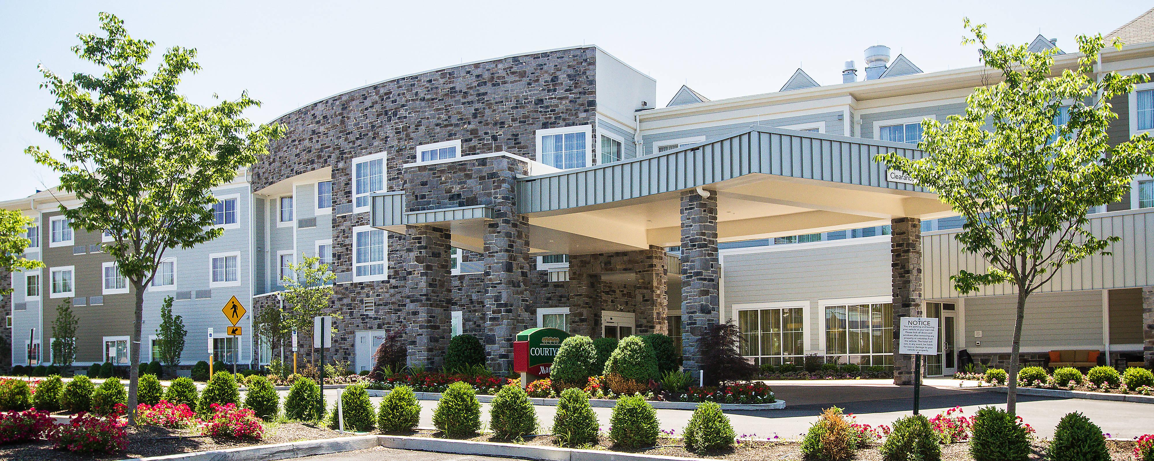 The Wedding Website of Kelly O'Hara and Jesse Barone