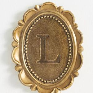 Louisa Wall Monogram, Letter L