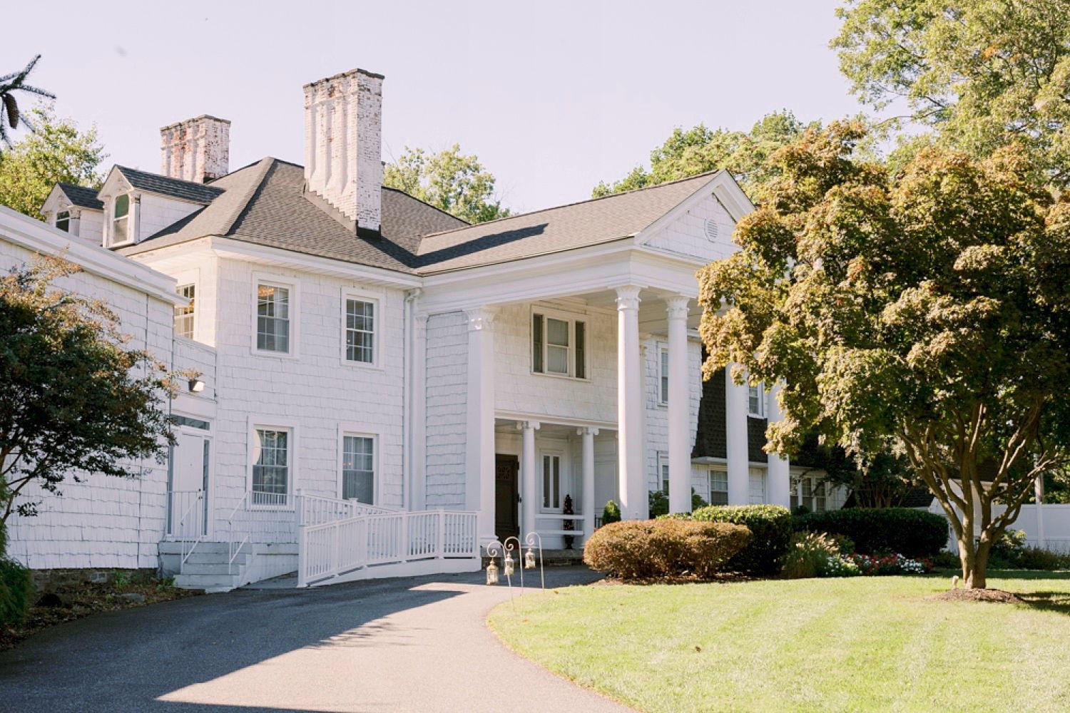 The Wedding Website of Tia Johnson and Christopher Goss