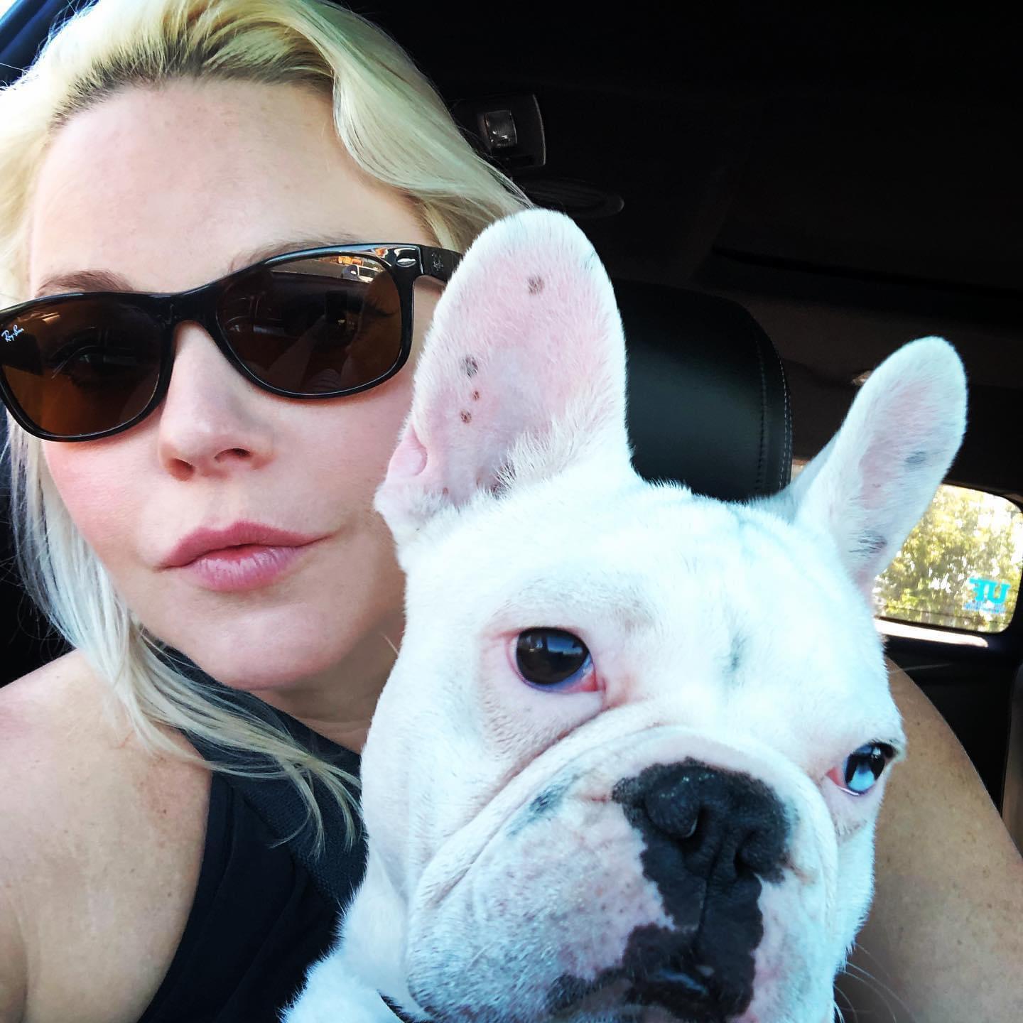 Betty is not interested in this Selfie...