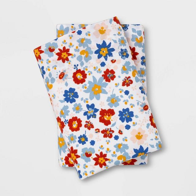 Standard Microfiber Printed Pattern Pillowcase Set Floral - Room Essentials™