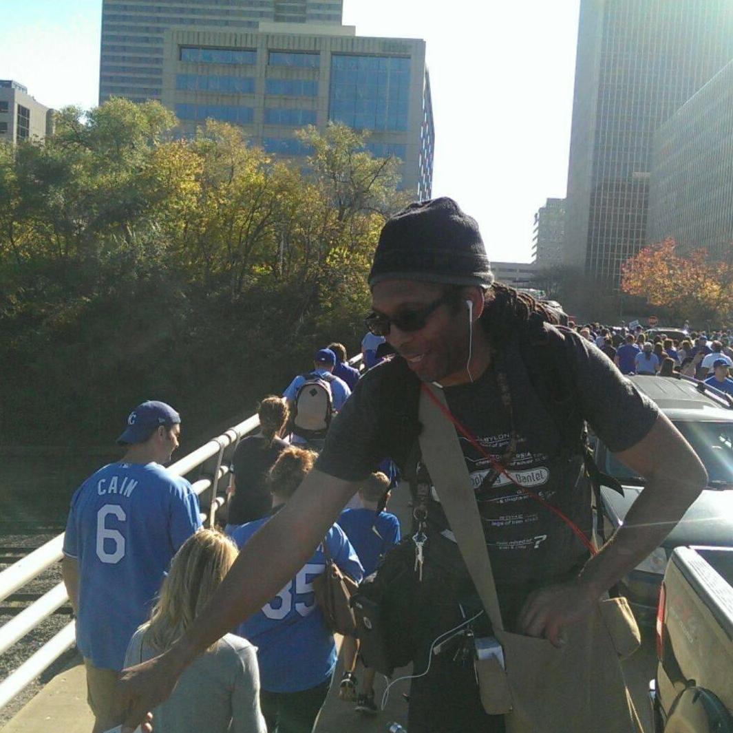 It's Time to Hand out Glows!