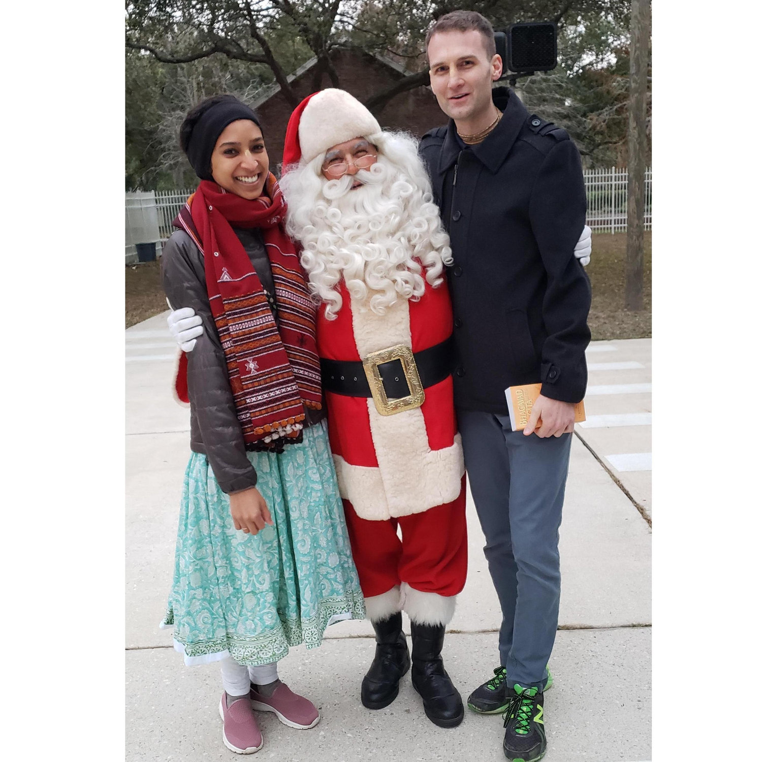 How can you resist a picture with Santa!