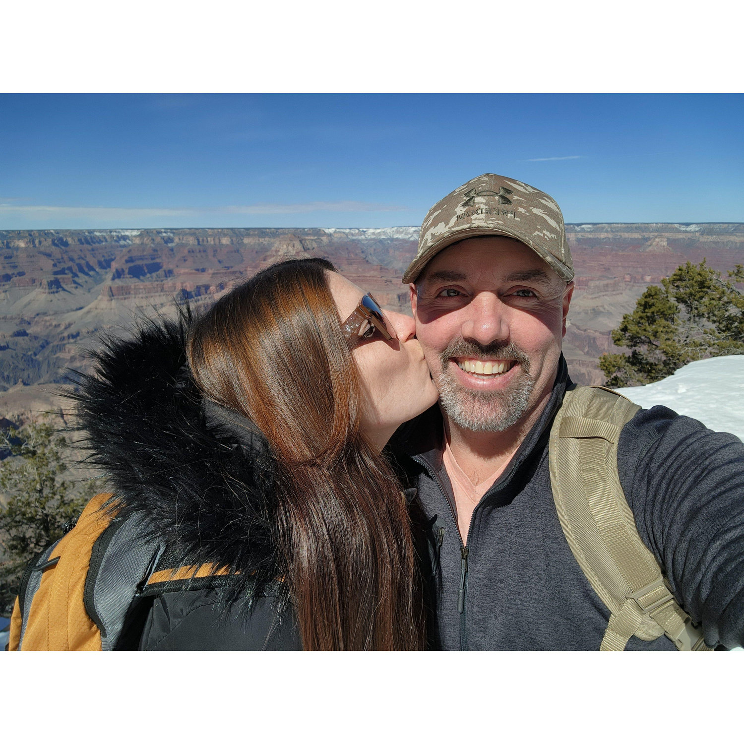 A kiss as epic as the view!! 💋✨
