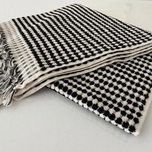 Organic Bubble Bath Towel - Black and White