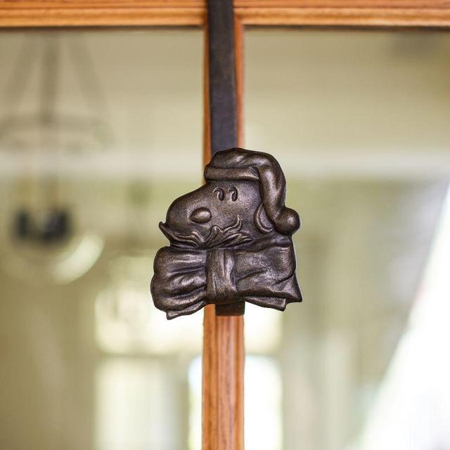 Peanuts™ Wreath Holder - Bronze