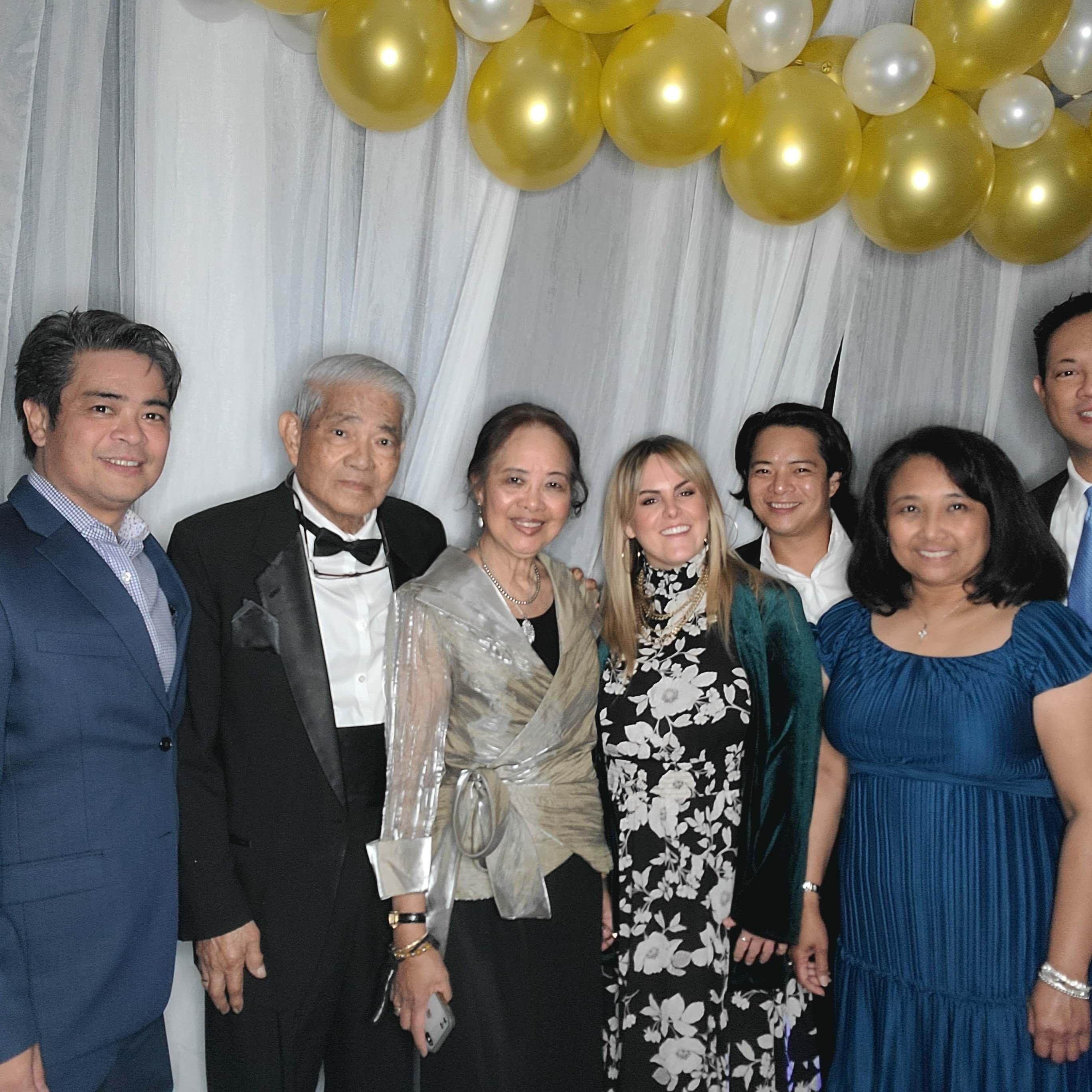 Nisperos family with partners