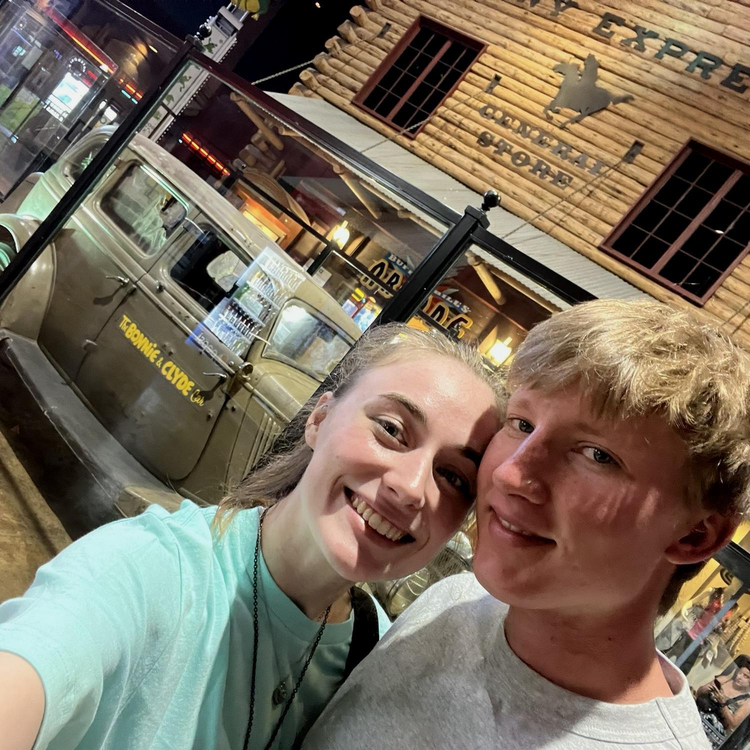 Bonnie and Clyde car on the way to Vegas!🎰