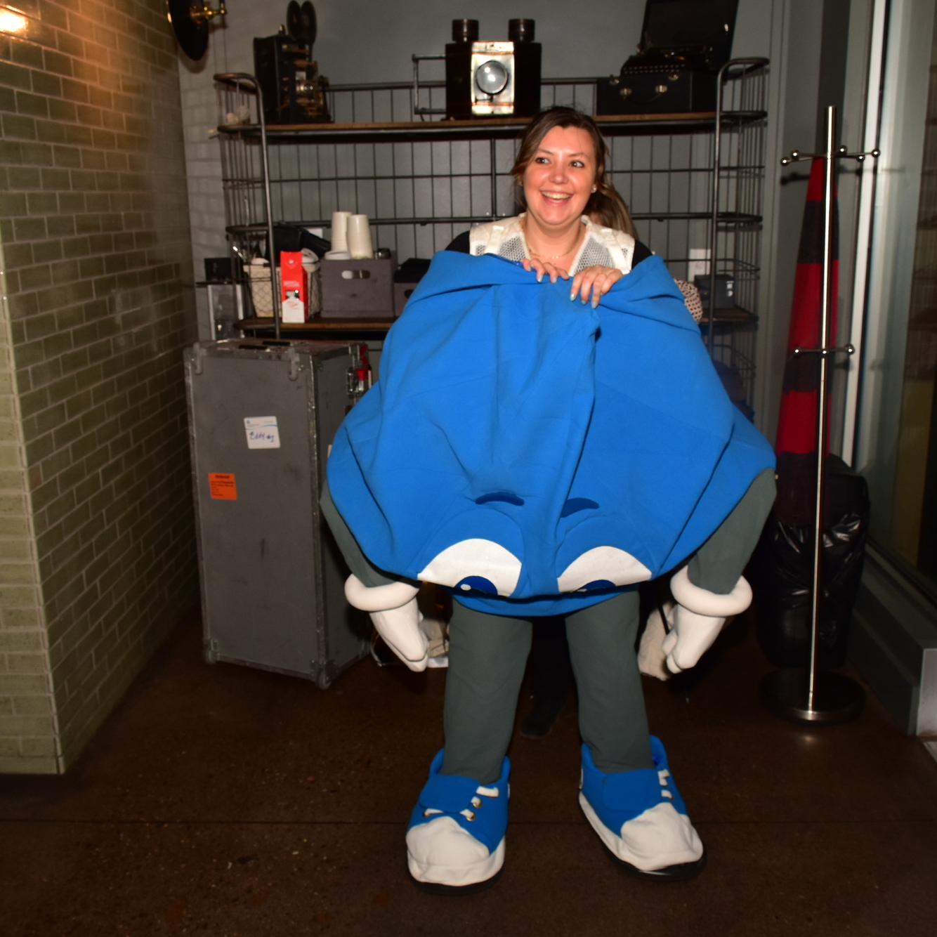 BTS of Liz at work.