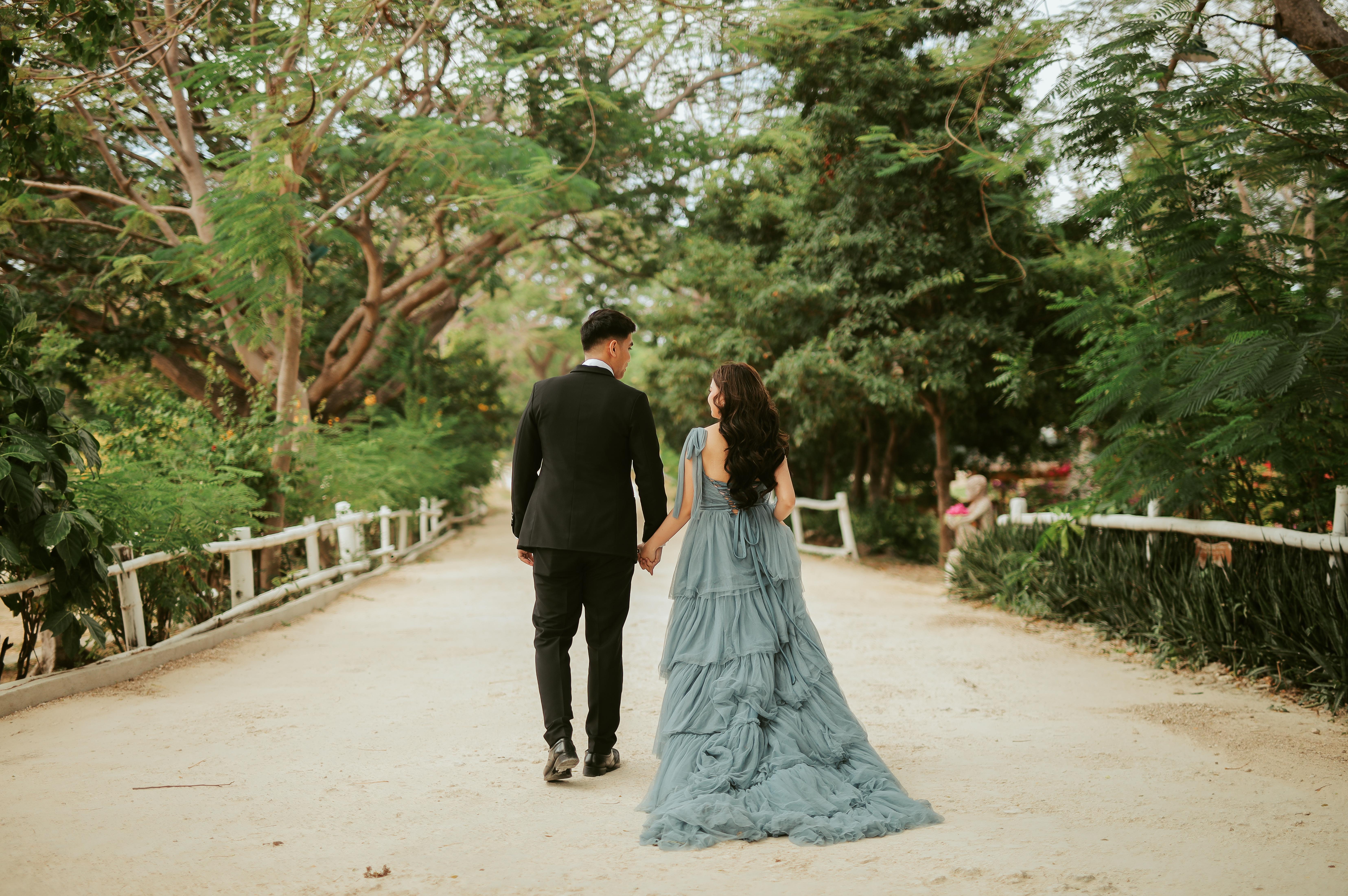 The Wedding Website of James Roxas and Aira Palabrica