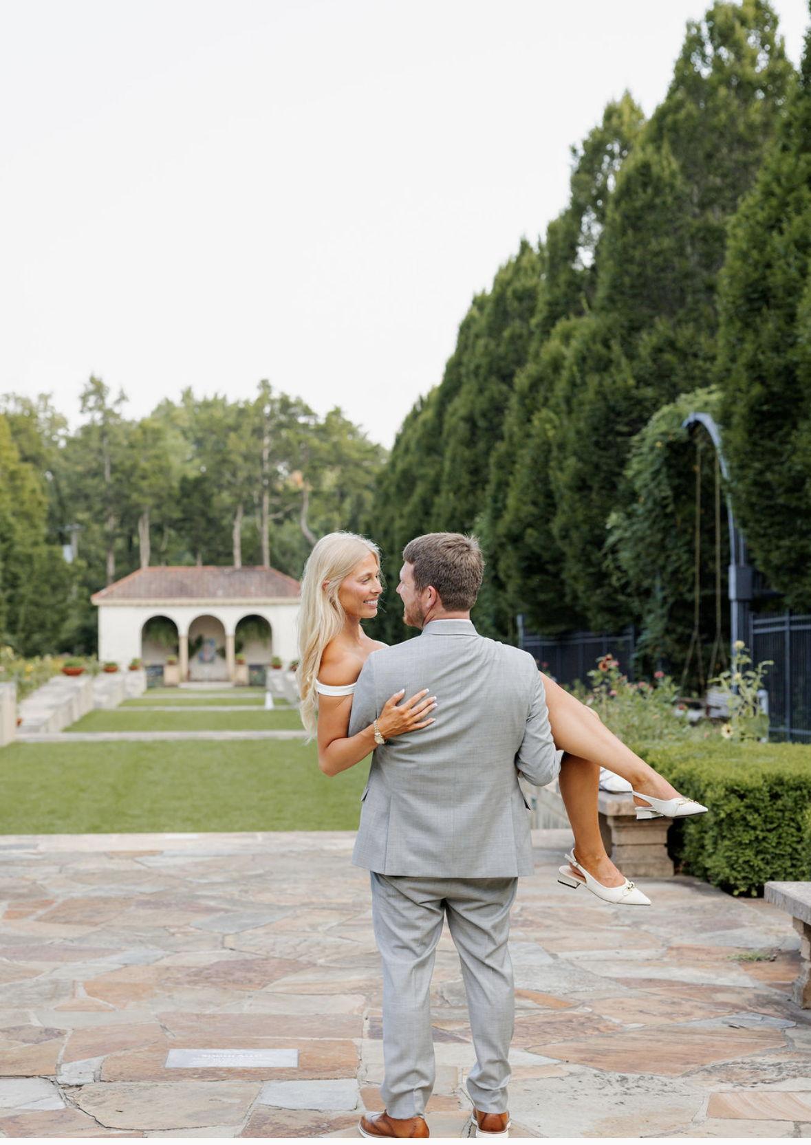 The Wedding Website of Shaley Thompson and Lane Skinner
