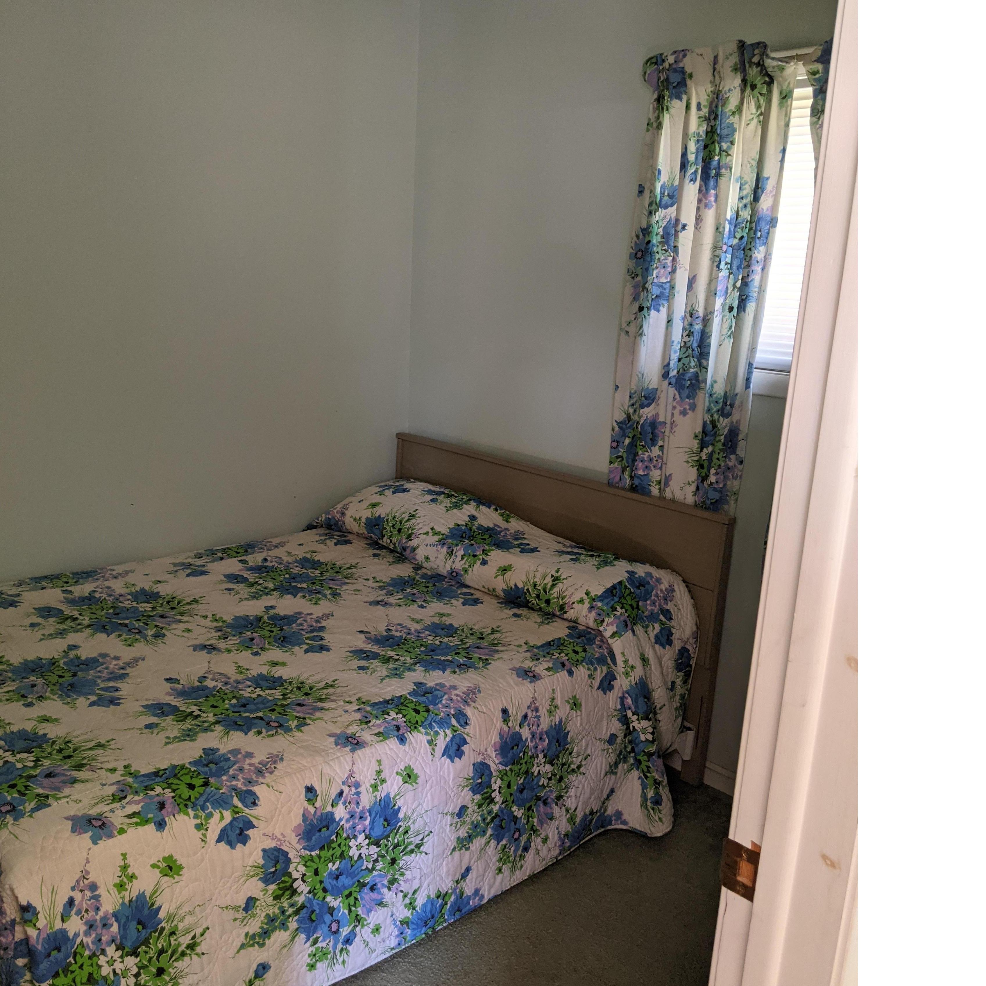 Cabin White (Medium sized cabin)
Bedroom 2