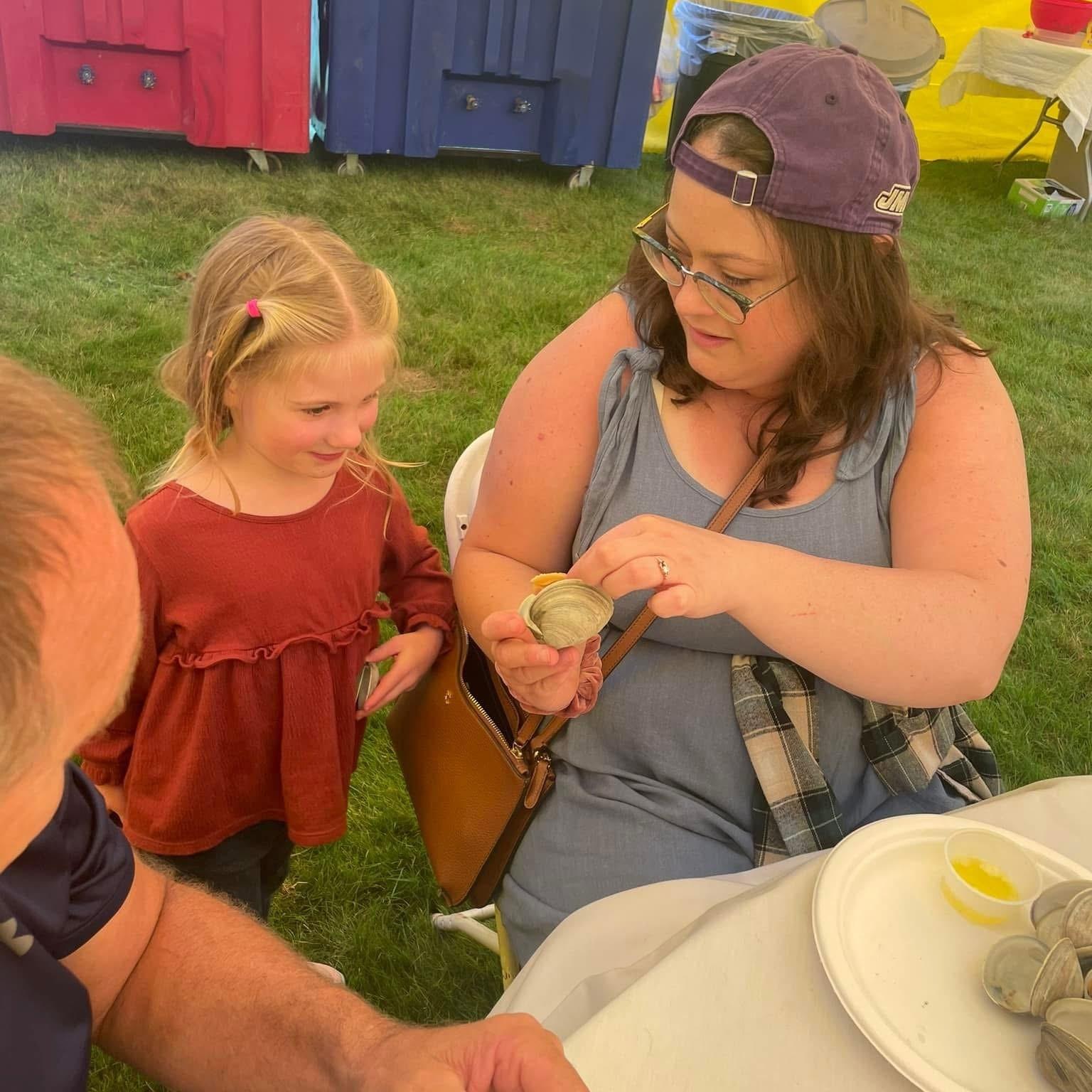 Wouldn't be a clambake without clams!