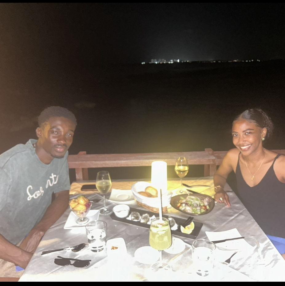 This photo was snapped at dinner in the Maldives on Samira's 28th birthday