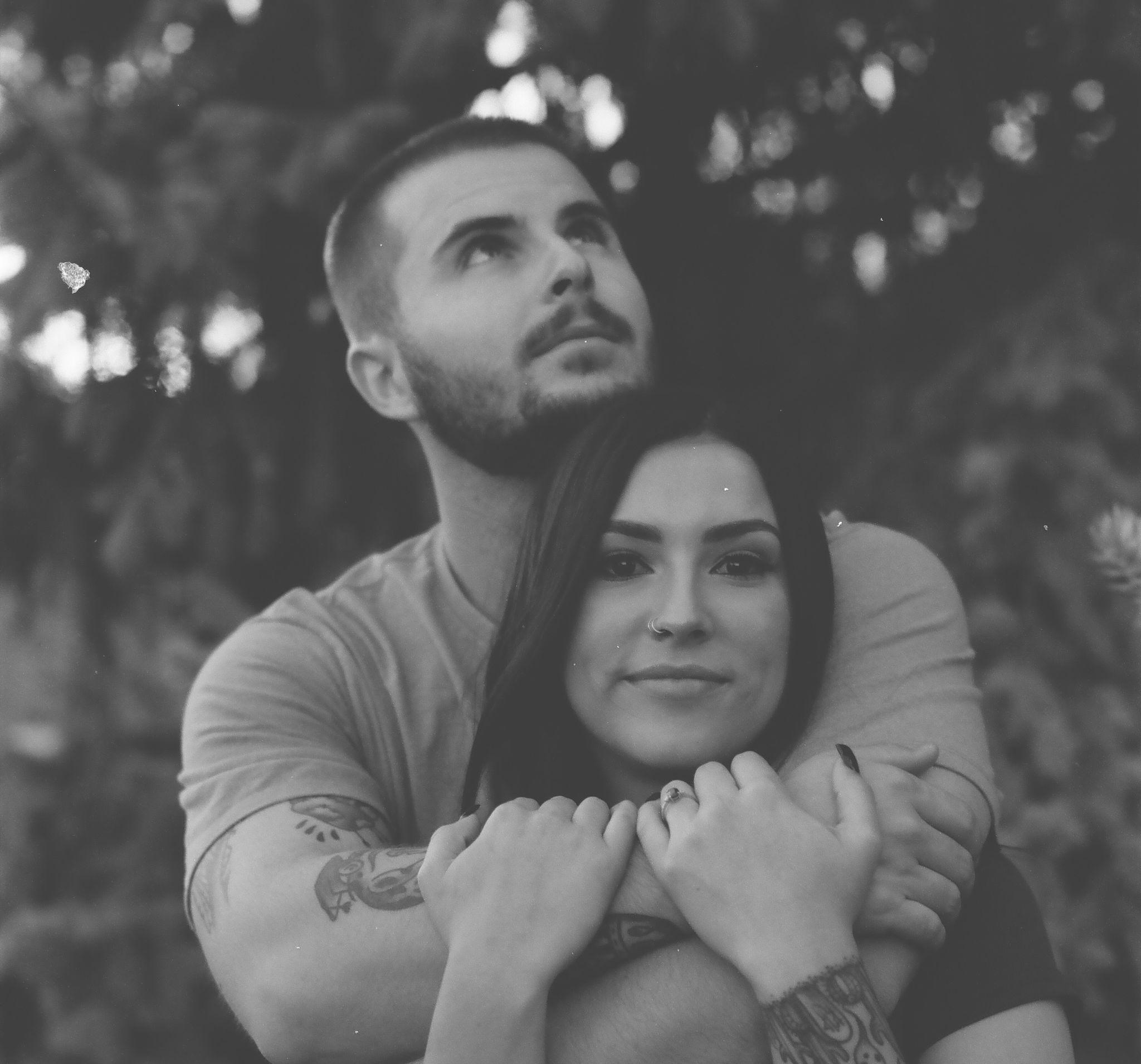The Wedding Website of Victoria Lara and Joshua Barry