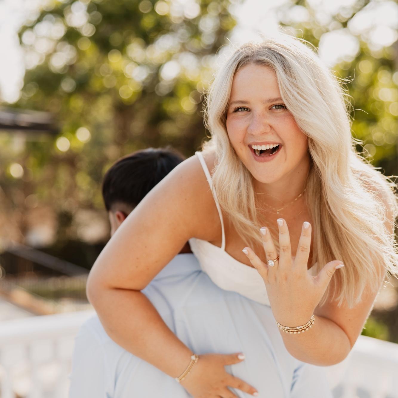 Engagement pictures!!